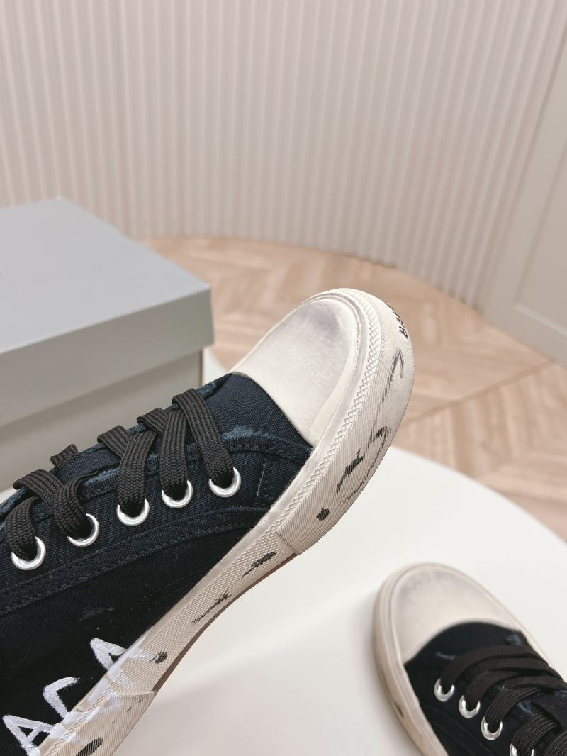 Balenciaga Low Shoes